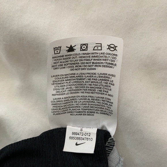 NIKE Gray Dri-Fit boy’s shorts with drawstring - Picture 8 of 12